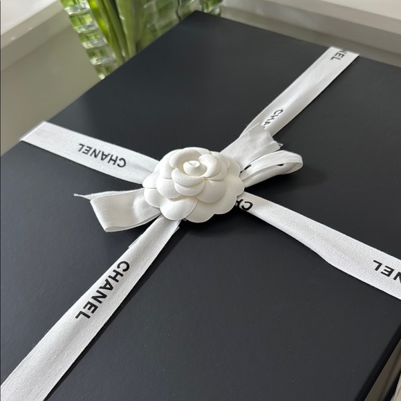 CHANEL Black Box with White Ribbon and Flower - Picture 2 of 4